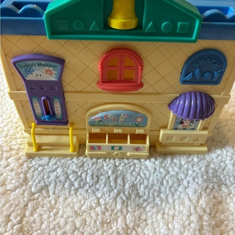 School Dollhouse  MY KINDERGARTEN Plastic Building Vintage 90's Toy